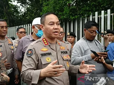 Viral Polisi Peras Polisi: Bripka Madih Lapor, Malah Diminta Uang Rp 100 Juta - GenPI.co