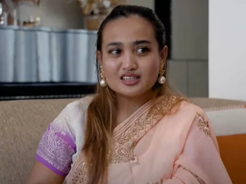 Seleb TikTok Lina Mukherjee Baca Bismillah saat Makan Daging Babi, Parah! - GenPI.co