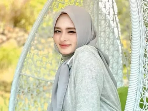 Inara Rusli Keluar dari Komunitas Pengajian, Alasannya Misterius - GenPI.co