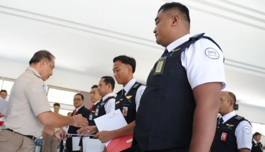 Ratusan Keamanan Bandara Ngurah Rai Bali Nganggur, Efek Apa? - GenPI.co BALI