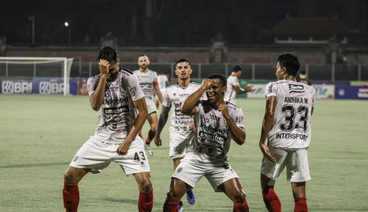 Hasil BRI Liga 1 Persebaya vs Bali United: Teco Pergi, Malah Sial - GenPI.co BALI