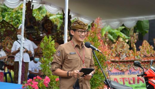 Media Asing: Menparekraf Uno Paksa Wisman Australia ke Bali - GenPI.co BALI