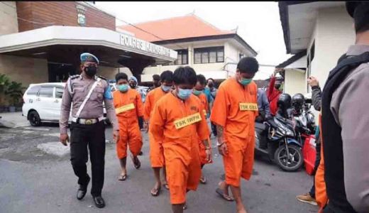 Polisi Klungkung Bali Ciduk 2 Honorer dan 5 Tersangka, Kejahatan? - GenPI.co BALI