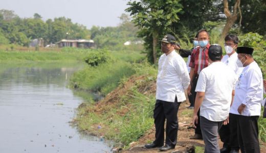 Bosan Kena Banjir, Pemkot Tangerang Normalisasi 8 Sungai - GenPI.co BANTEN