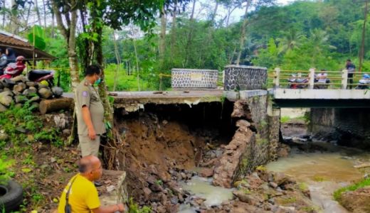 BPBD Cianjur Sukses Atasi Puluhan Bencana Alam, Salut - GenPI.co JABAR