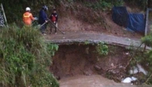 Longsor, Banjir, Hingga Puting Beliung Terjadi di Sukabumi, Ngeri - GenPI.co JABAR