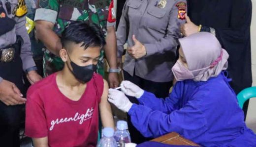 Vaksinasi Booster di Kabupaten Cirebon Makin Moncer, Luar Biasa - GenPI.co JABAR