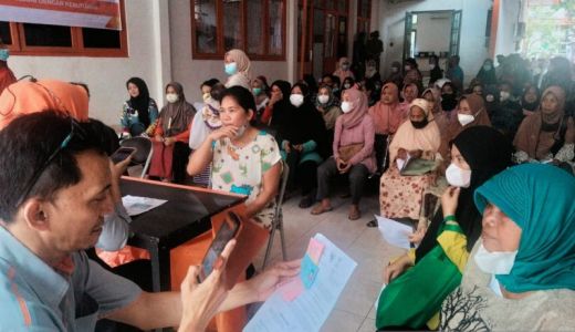 Warga Cianjur Ketiban Rezeki, Bantuan Tunai Cair di Kantor Pos - GenPI.co JABAR