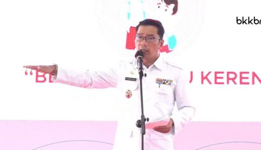 Vaksinasi dibantu TNI/Polri dan BIN, Ridwan Kamil Justru Miris - GenPI.co JABAR