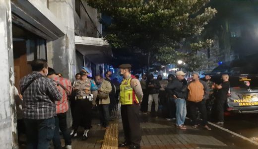 Polisi Cari Pemilik Bahan Peledak di Jalan Asia Afrika, Bandung - GenPI.co JABAR