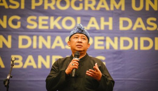 Profil Tokoh Yana Mulyana, Dari Mengurus Bola Jadi Wali Kota - GenPI.co JABAR