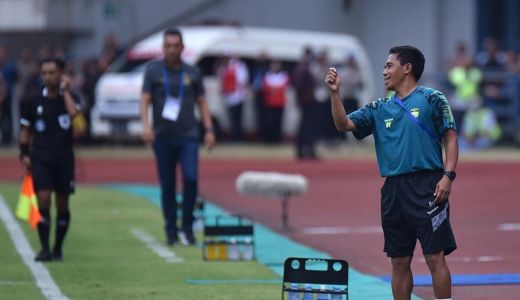 3 Alasan Budiman Layak Menjadi Pelatih Kepala Persib Bandung - GenPI.co JABAR