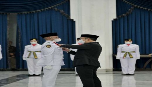 Ridwan Kamil Mengukuhkan 54 Anggota Paskibraka Jawa Barat - GenPI.co JABAR