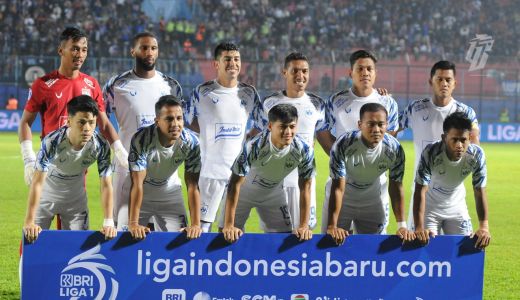 Klasemen Liga 1: Persis Solo Parah, PSIS Semarang Gawat - GenPI.co JATENG
