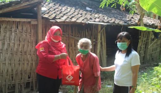 2 Komunitas di Ngawi Bantu Warga Terdampak Pandemi Covid-19 - GenPI.co JATIM