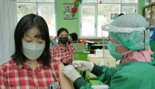 Vaksin Pelajar SD Usia 12 Tahun di Madiun Tuntas - GenPI.co JATIM