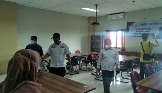 Mahasiwa Unesa Siap-Siap Kembali ke Kampus untuk Kuliah Lagi - GenPI.co JATIM