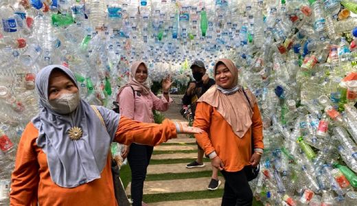 Pameran Sampah Plastik, Belajar Sambil Rekreasi - GenPI.co JATIM
