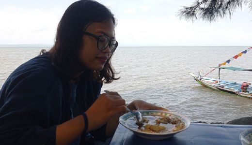 Nikmatnya Sajian Lontong Kupang Berpadu Nuansa Pesisir Surabaya - GenPI.co JATIM