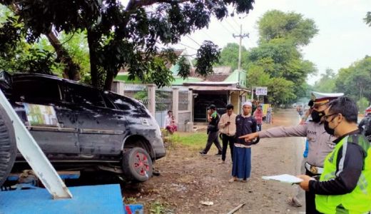 Mobil Band D'Masiv Kecelakaan di Situbondo, Begini Kondisinya - GenPI.co JATIM