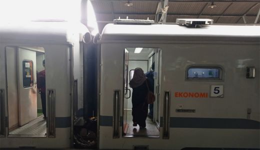 Jadwal dan Harga Tiket Kereta Api Surabaya-Semarang Maret - GenPI.co JATIM