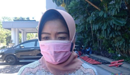 Keterlaluan, Warga Surabaya Ada yang Buang Bufet di Gorong-gorong - GenPI.co JATIM