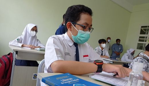 PTM 100 Persen di Surabaya Siap Digelar, Persiapan Dikebut - GenPI.co JATIM
