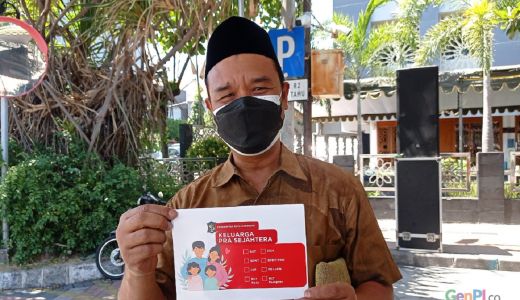 Pemkot Surabaya Pasang Stiker Penerima Bansos, ini Tujuannya - GenPI.co JATIM