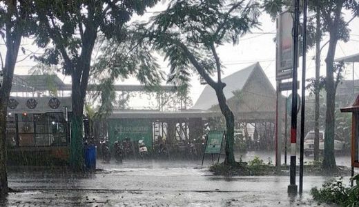 Info BMKG! Peringatan Dini Cuaca Lamongan, Lumajang dan Jombang - GenPI.co JATIM