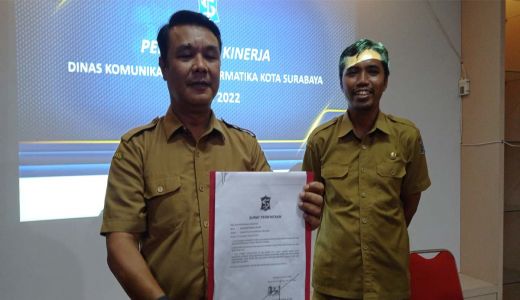 Kepala Diskominfo Surabaya Buat Kontrak Kerja, Siap Mundur - GenPI.co JATIM