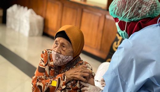 Kota Yogyakarta Target Vaksinasi Booster Lansia Selesai Februari - GenPI.co JOGJA