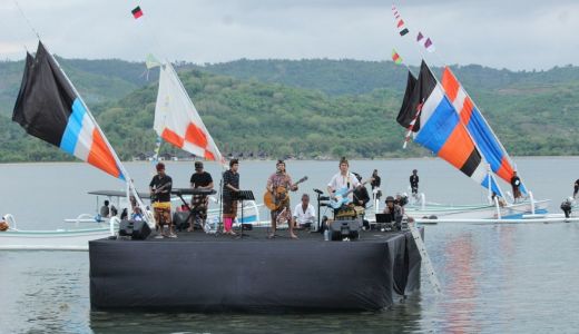 Menikmati Musik Reggae di Laut Gili Gede Sekotong - GenPI.co NTB