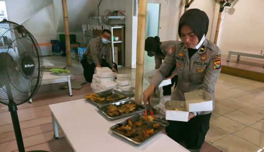 Polda NTB Siapkan Satu Ton Beras untuk Korban Banjir - GenPI.co NTB