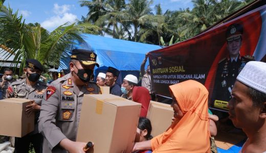 Peduli Korban Banjir, Polda NTB Sebar 2000 Paket Sembako - GenPI.co NTB
