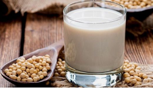 Ternyata Minum Susu Kedelai Bisa Bikin Tulang Kuat - GenPI.co NTB