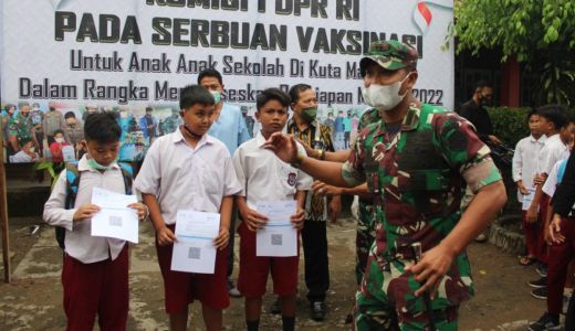 Dandim Lombok Tengah Jamin Vaksinasi Anak Aman - GenPI.co NTB