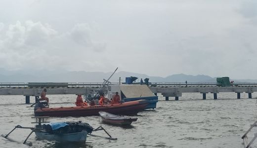 Ya Tuhan, Kapal Tenggelam Dihantam Ombak di Perairan Bima - GenPI.co NTB