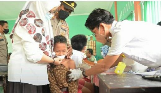 27.157 Anak Lotara Jalani Vaksinasi Covid-19 - GenPI.co NTB