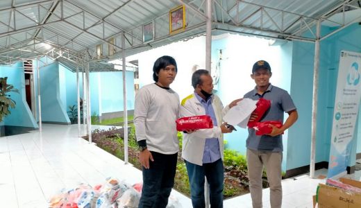 Desa Lantan Loteng Terima Alat Olahraga dari Kemenpora - GenPI.co NTB