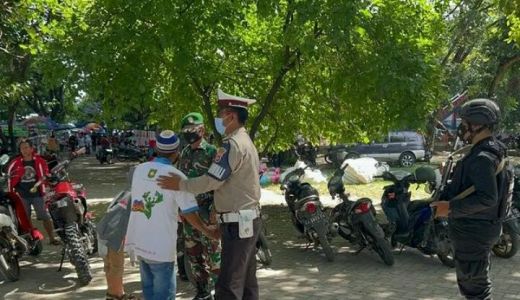 Polres Sumbawa Pantau Tempat Wisata Ingatkan Prokes - GenPI.co NTB