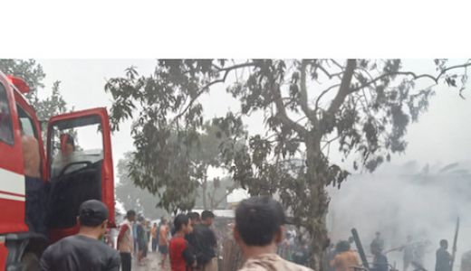 Kebakaran di Kelurahan Nitu, Sejumlah Rumah Habis Dilalap Api - GenPI.co NTB