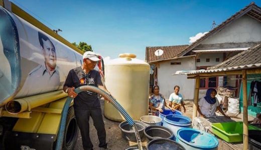 Gembira, Warga Sambut Bantuan Air Bersih Yayasan HBK Peduli - GenPI.co NTB