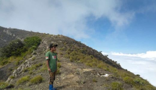 Tarzan Rinjani, dari Pemburu Ilegal Kini Jadi Mitra TNGR - GenPI.co NTB