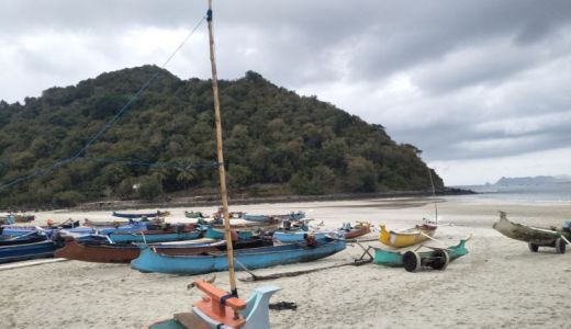 Nelayan Sebaiknya Tak Melaut, BMKG Sebut Gelombang Pasang Tinggi - GenPI.co NTB