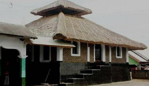 Masjid Kuno Songak, Unik dan Peninggalan Para Wali - GenPI.co NTB
