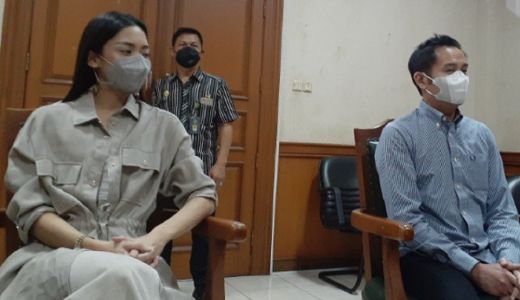 Ririn Dwi Ariyanti Buka-bukaan Soal Anak Sambungnya - GenPI.co NTB
