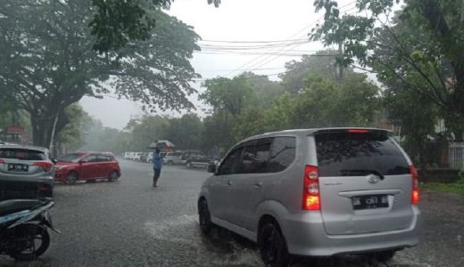 Waspada, BMKG Prediksi Mataram Diguyur Hujan Lebat - GenPI.co NTB