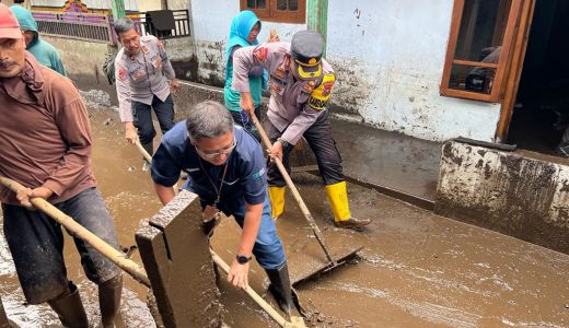 Ringankan Beban, BRI salurkan Bantuan Bagi Korban Banjir Ijen Bondowoso - GenPI.co NTB