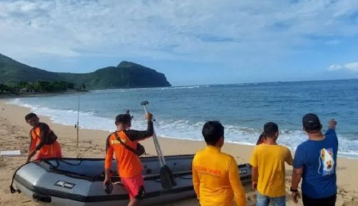 Berenang di Sumbawa, Warga Sumsel Terseret Ombak - GenPI.co NTB