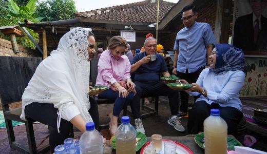 Jawab Aspirasi Pengusaha Madu Lombok, Bambang Kristiono Beri Rp 100 Juta - GenPI.co NTB